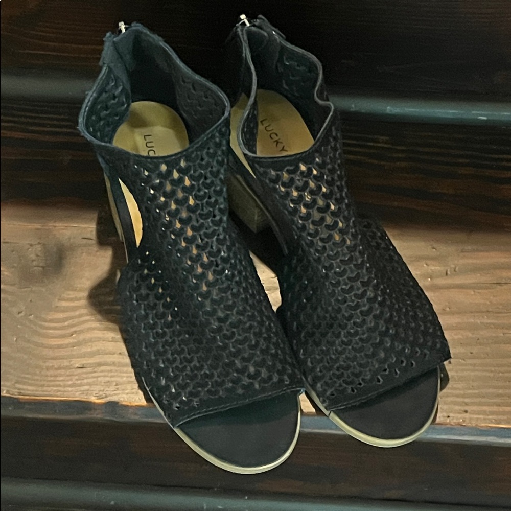 Lucky Brand Black Woven Peep-Toe Block Heel Sandals